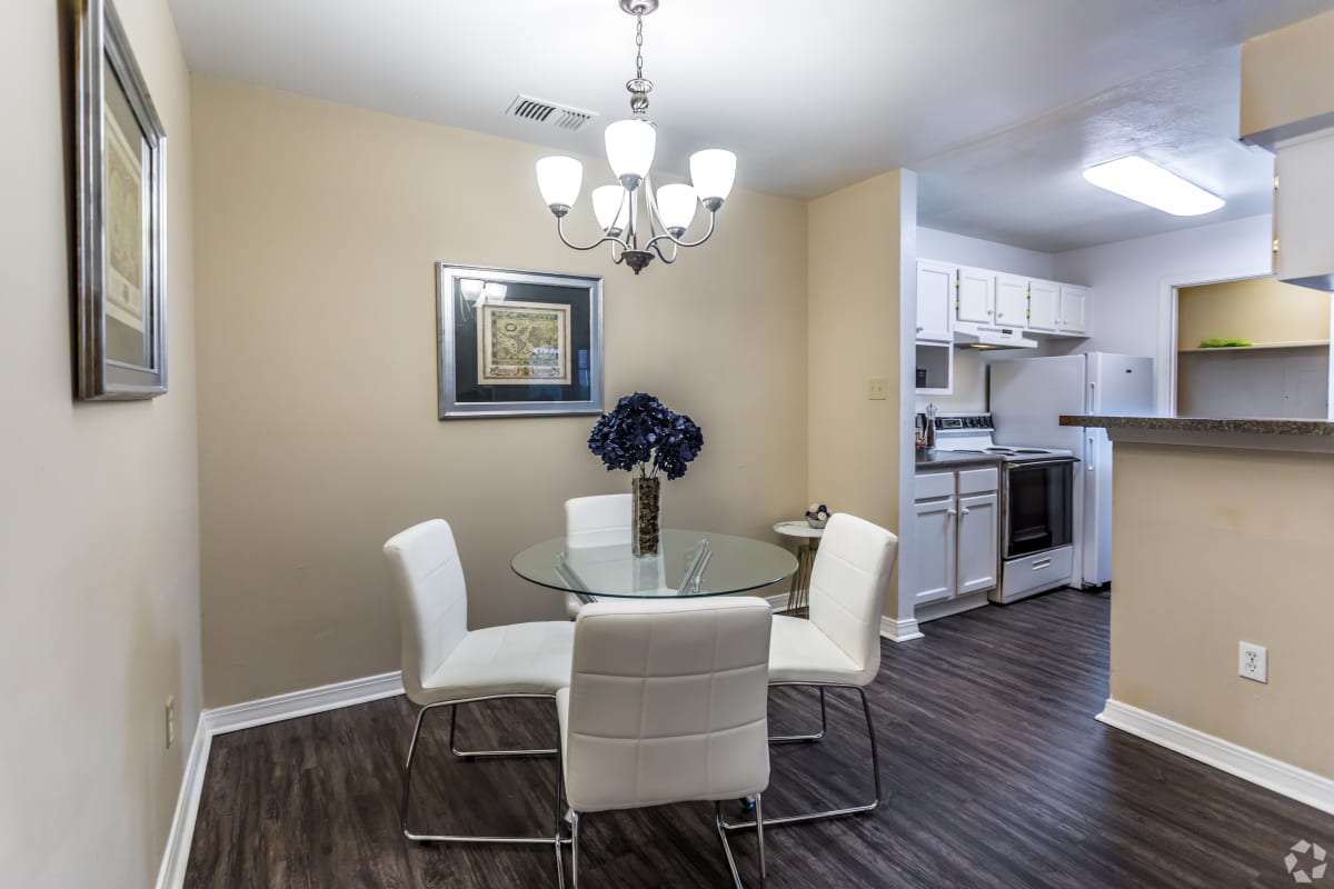 View Photos of Our Germantown, TN Apartments for Rent